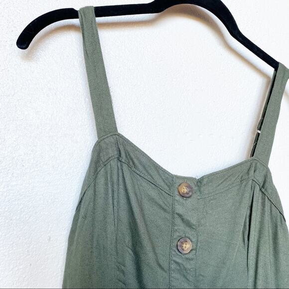 Hollister Green Button Sleeveless Romper Size Medium - Picture 3 of 9